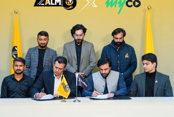 myco and Zalmi TV officials sign a strategic partnership agreement.