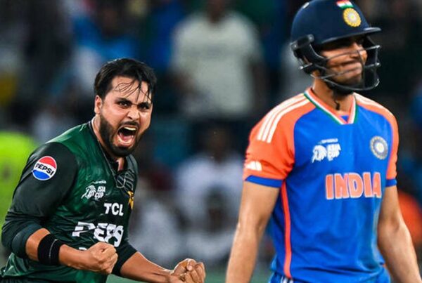 Pak vs India Match Updates and Players Featured.